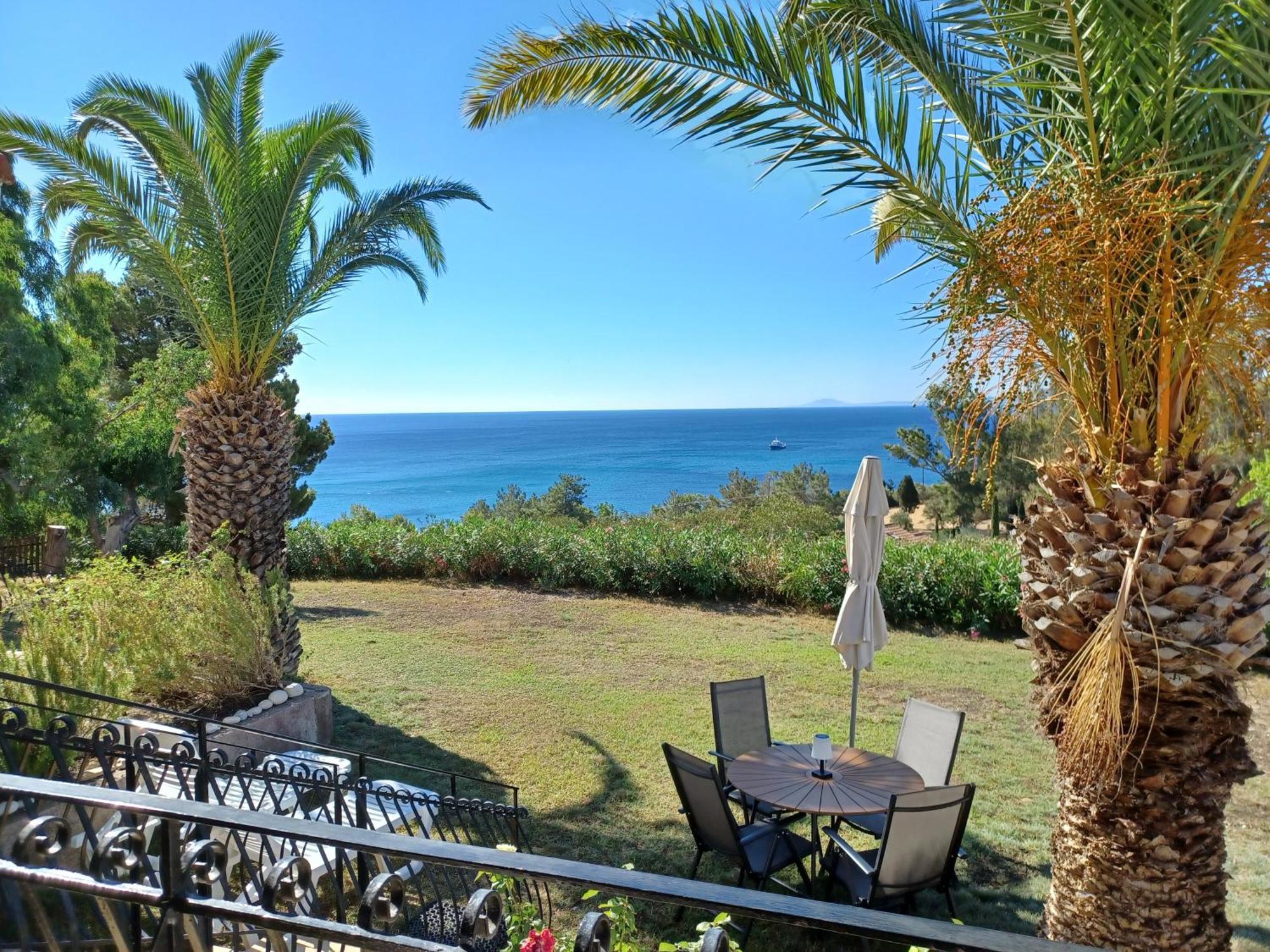 Nerissa Bungalow 2, Two Bedroom House With Sea View Spartia  Zewnętrze zdjęcie