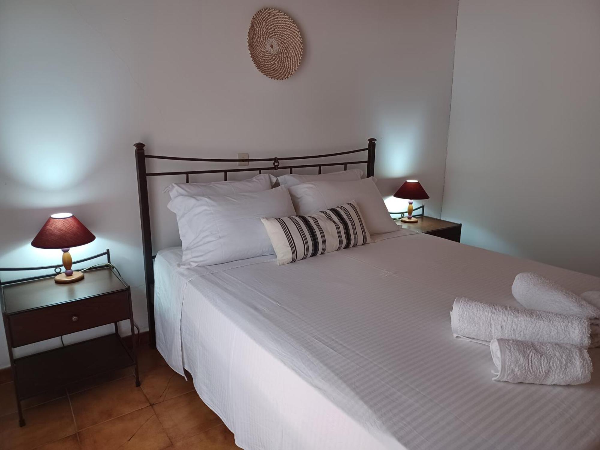 Nerissa Bungalow 2, Two Bedroom House With Sea View Spartia  Zewnętrze zdjęcie