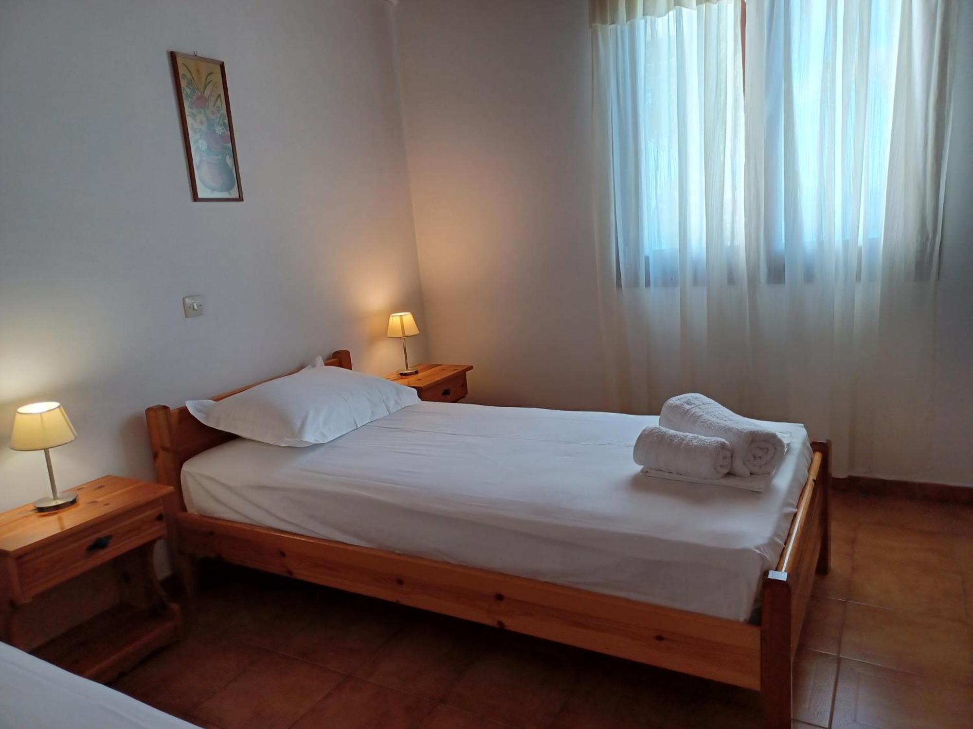 Nerissa Bungalow 2, Two Bedroom House With Sea View Spartia  Zewnętrze zdjęcie