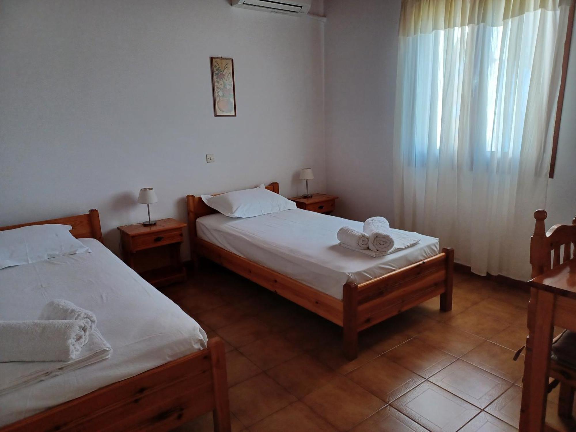 Nerissa Bungalow 2, Two Bedroom House With Sea View Spartia  Zewnętrze zdjęcie